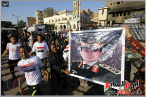 Egyptian celebrate the arrest of Muslim Brotherhood Terrorists off kirdassa area
